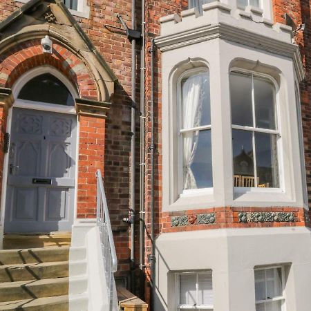 1 Church Square Whitby Exterior photo